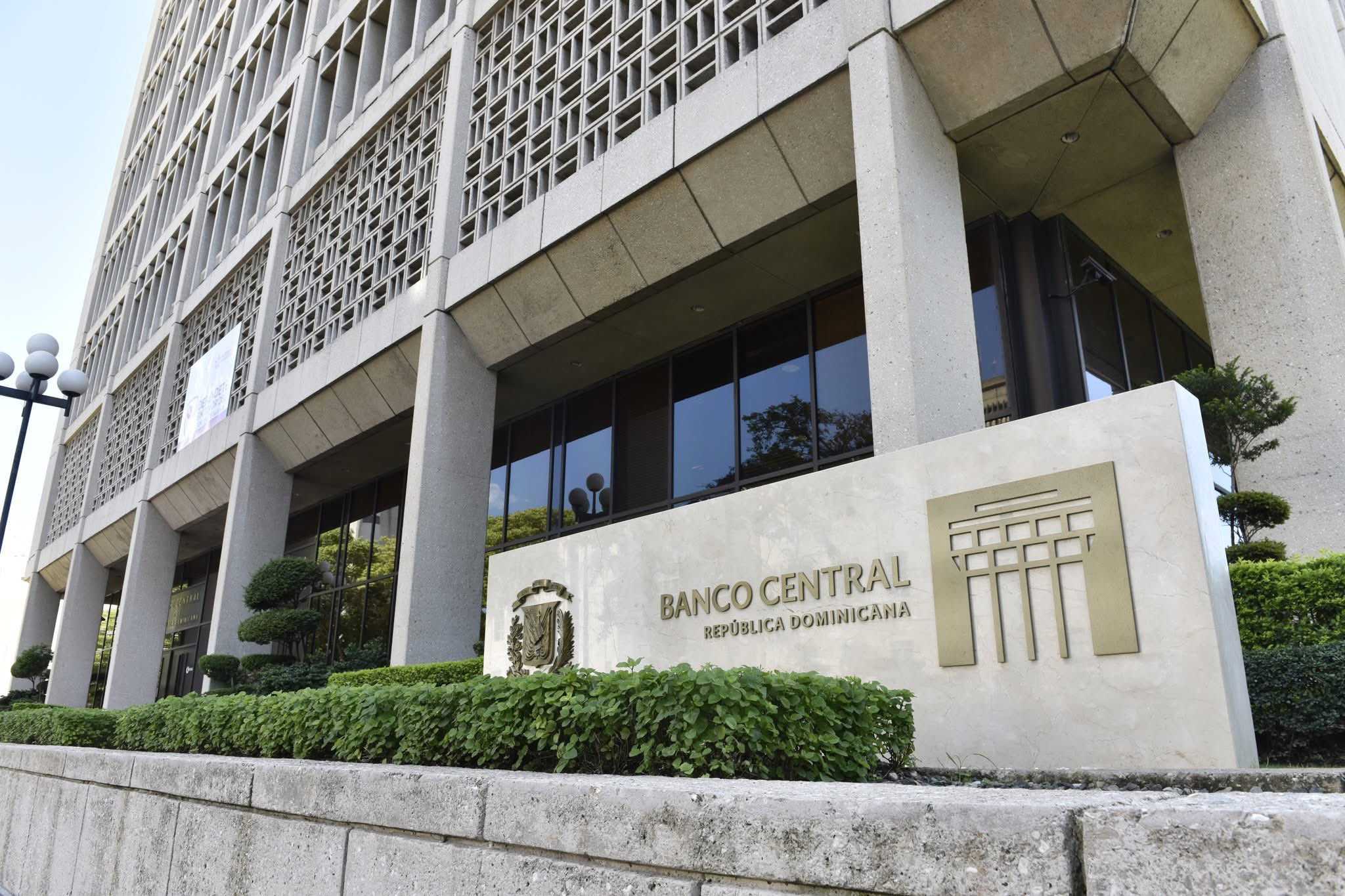BCRD mantiene su tasa de política monetaria en 5.75 % anual