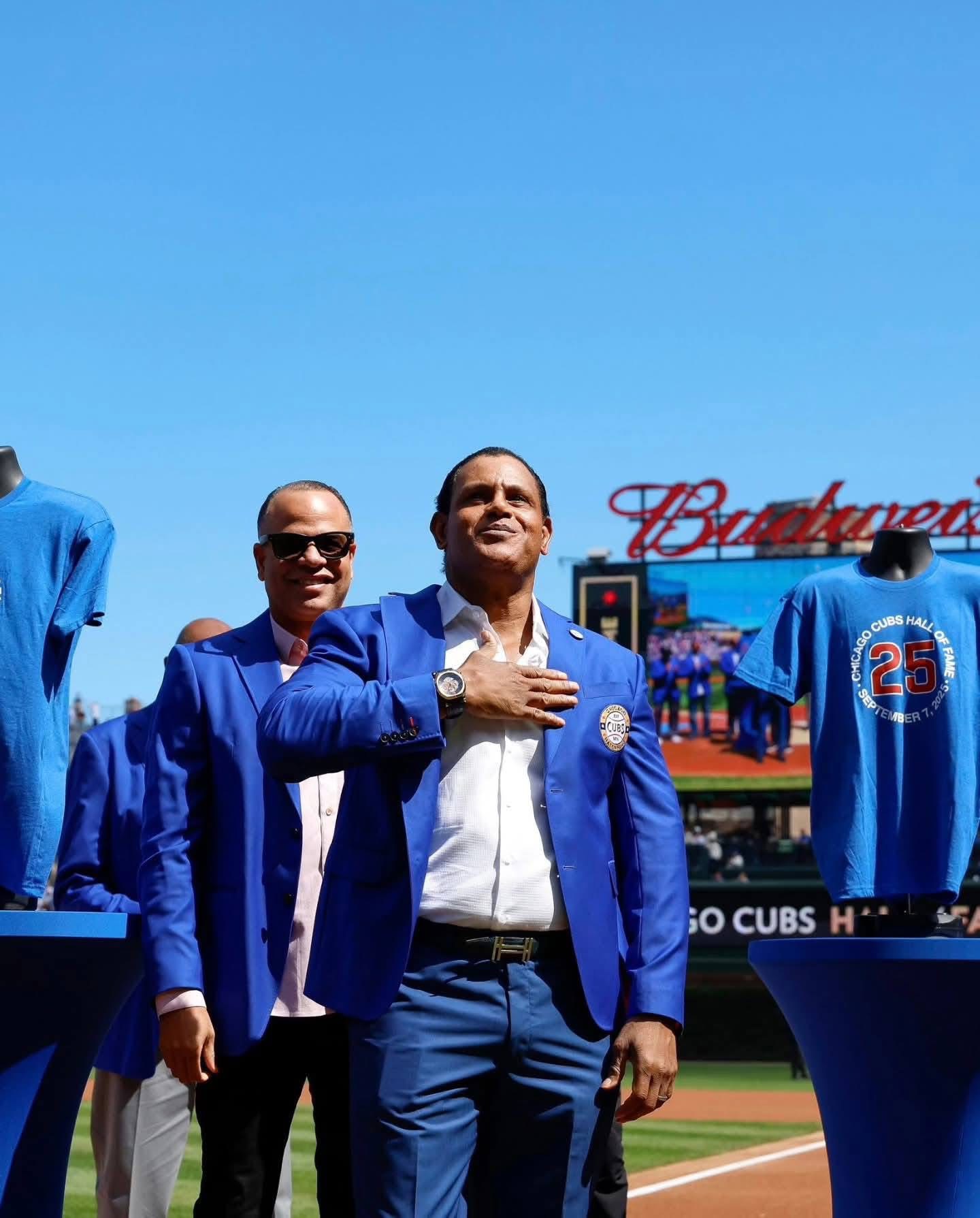 Sammy Sosa celebra exaltación al Salón de la Fama y agradece apoyo de la afición