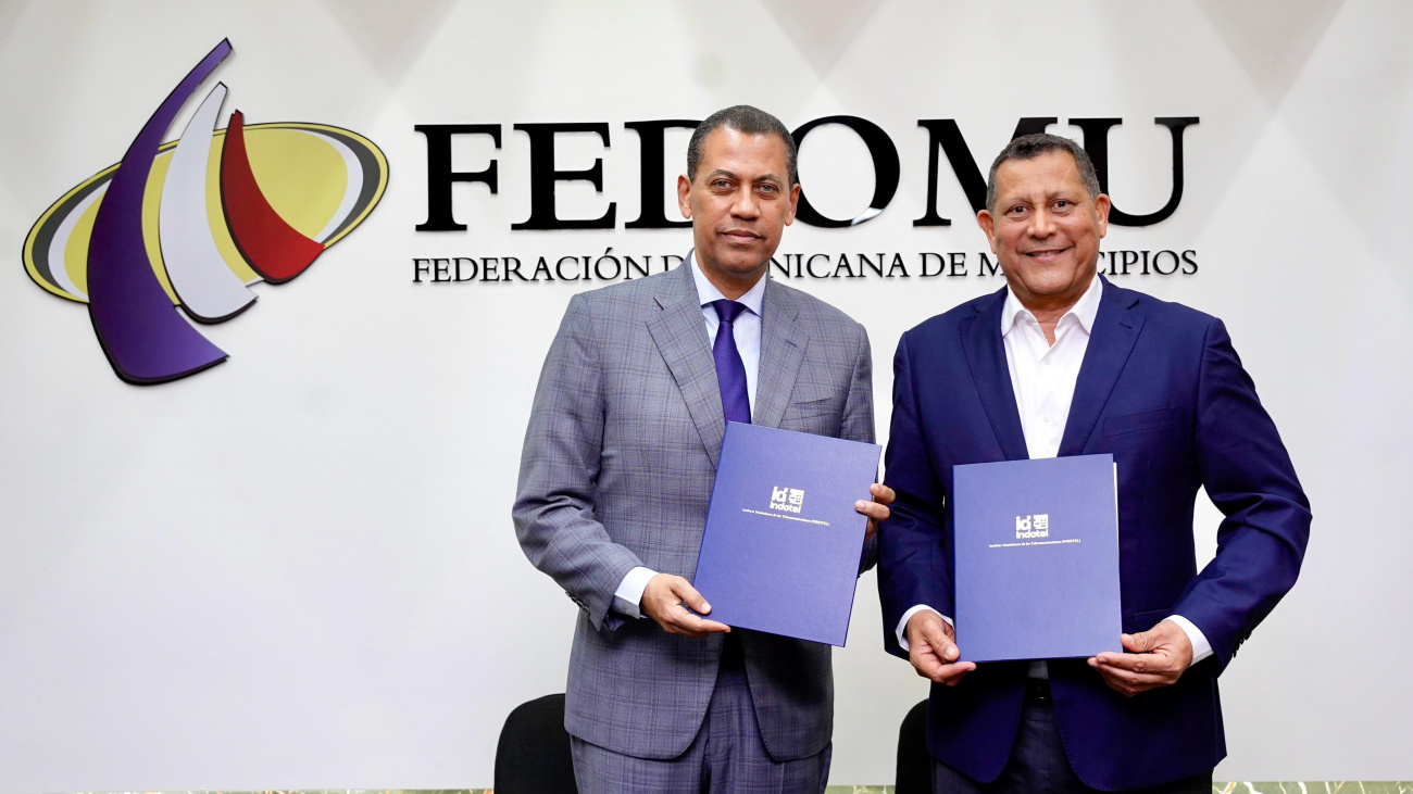 Indotel y Fedomu promoverán en alcaldías educación sobre telecomunicaciones y gestión de infraestructura