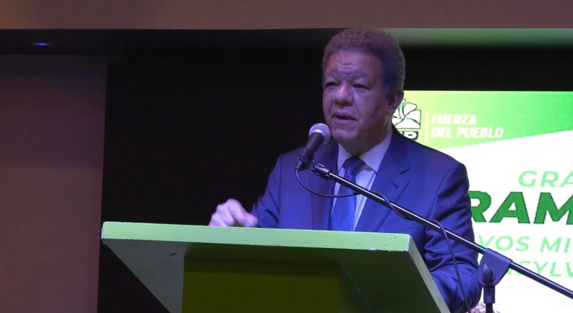 Leonel Fernández califica de “fracaso” al gobierno del PRM y asegura que la Fuerza del Pueblo ganaría elecciones si fueran hoy