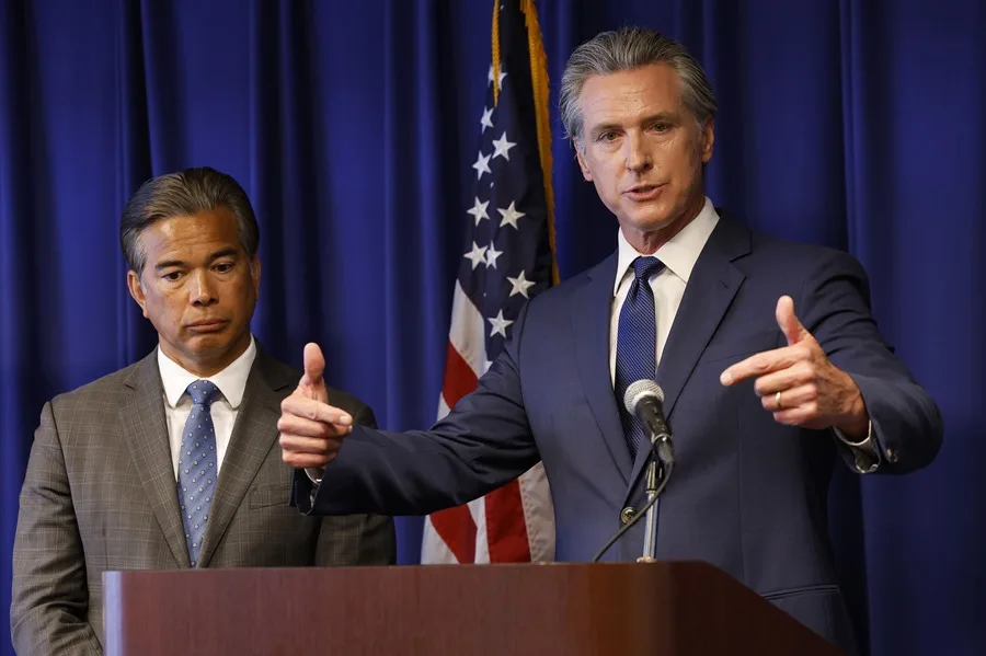 California hace historia al promulgar la primera ley de seguridad de IA en Estados Unidos