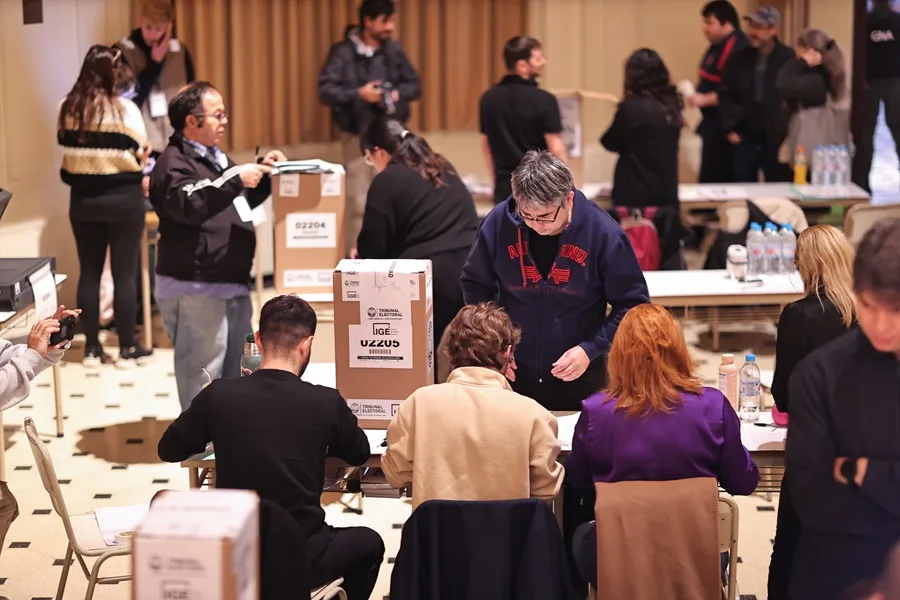 El peronismo aplasta al partido de Milei en elecciones provinciales en Buenos Aires