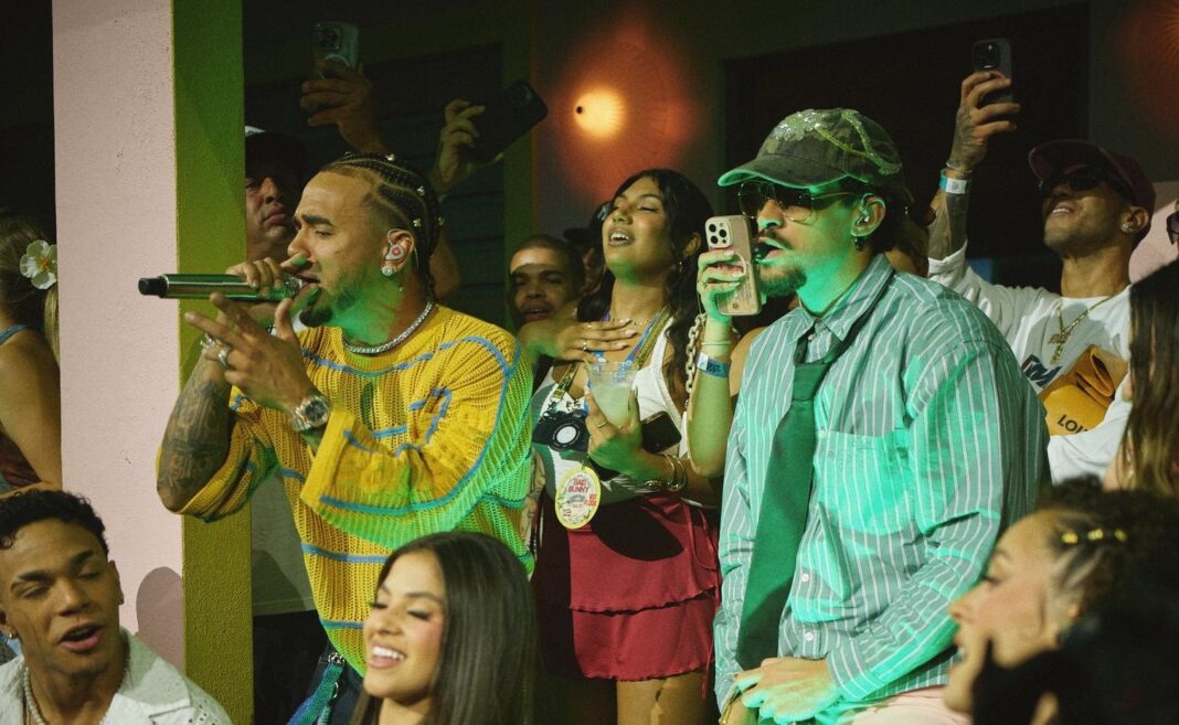 Bad Bunny recibe a Ozuna como invitado especial en su show en Puerto Rico