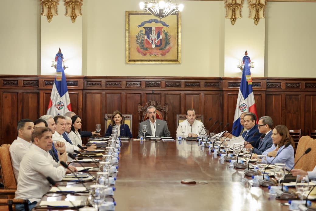 Gobierno celebra Consejo de Ministros: conocen sanciones y tipos penales en la Administración pública del nuevo Código Penal Dominicano y en Ley de Contrataciones Públicas