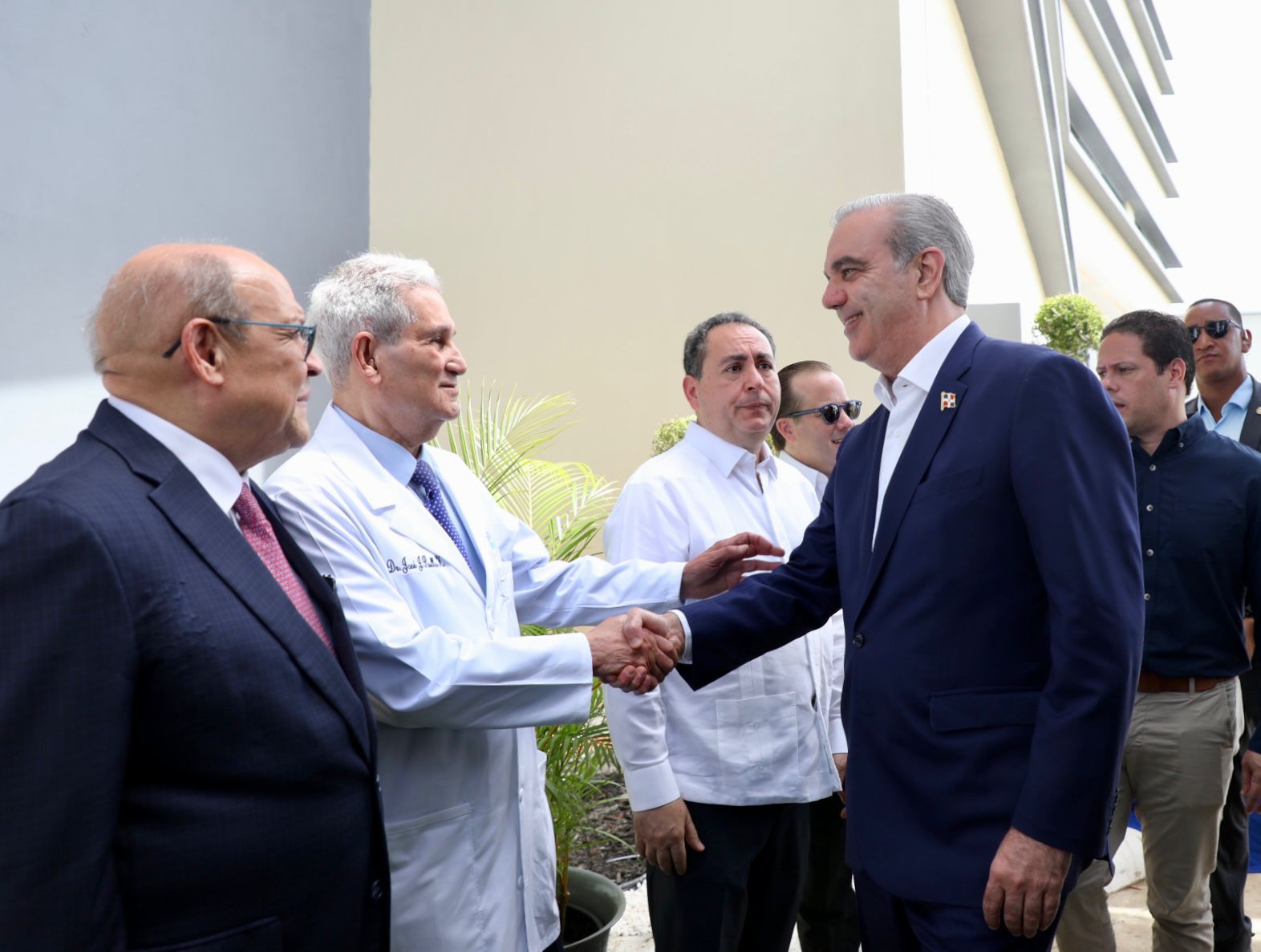 Presidente Abinader inaugura hospital clínico-quirúrgico de alta tecnología con seis niveles, 14 quirófanos y 232 nuevas camas en la Ciudad Sanitaria