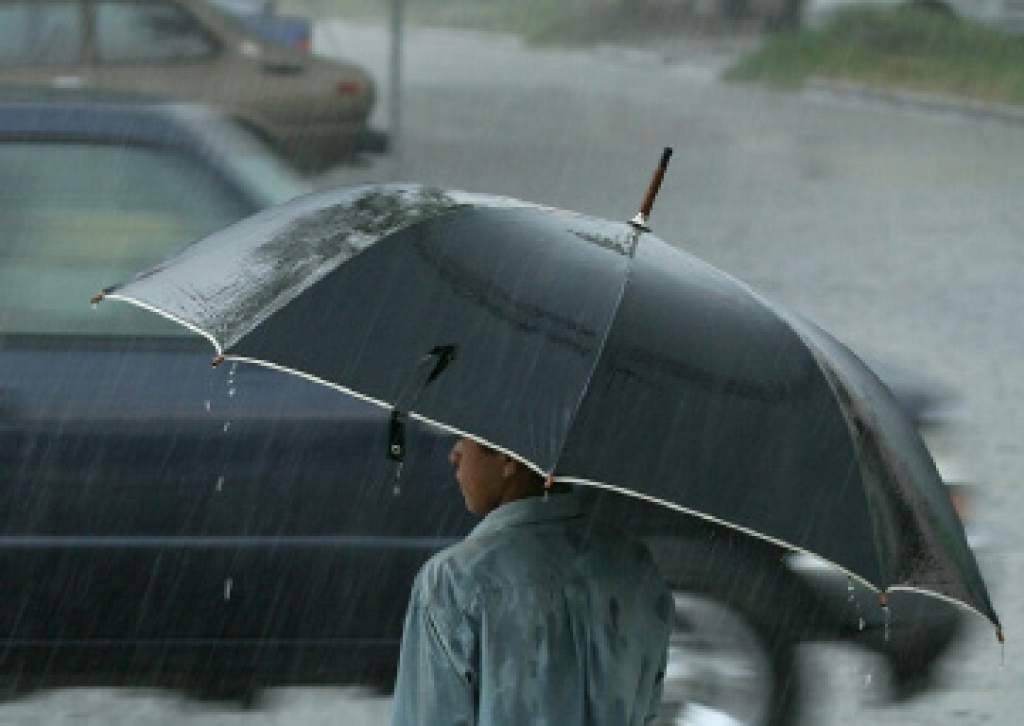 Lluvias dispersas y altas temperaturas este fin de semana