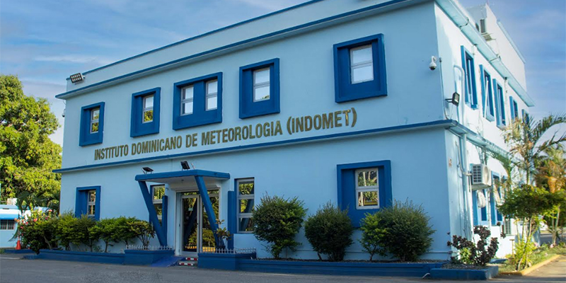 ACTIVA ONDA TROPICAL Y VAGUADA INCIDEN EN LAS CONDICIONES DEL TIEMPO…AGUACEROS INTENSOS CON TORMENTAS ELÉCTRICAS SOBRE EL PAÍS