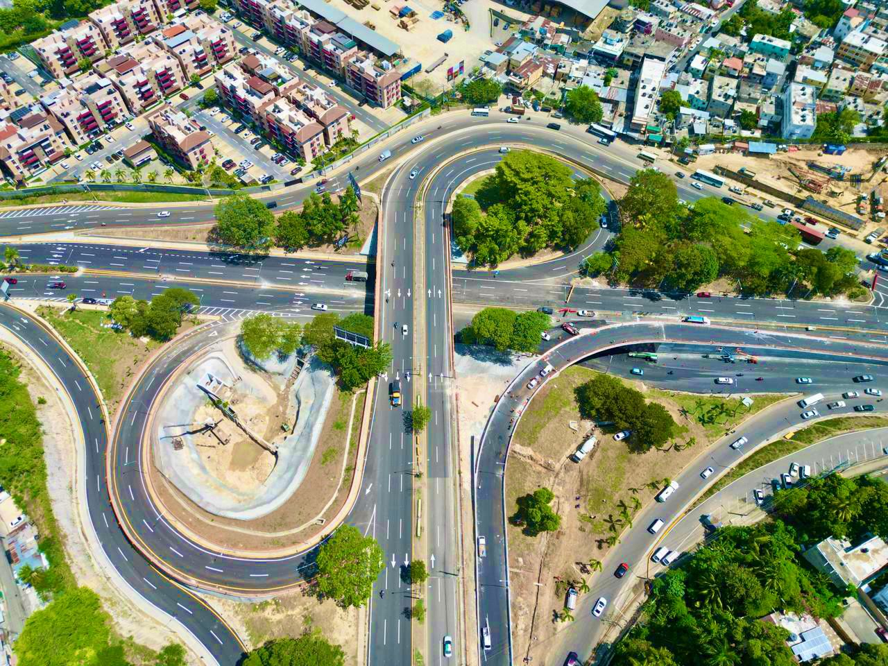 Presidente Abinader inaugura paso a desnivel 27 de Febrero–Isabel Aguiar para mejorar la movilidad y reducir tiempos de traslado Presidente Abinader inaugura paso a desnivel 27 de Febrero–Isabel Aguiar para mejorar la movilidad y reducir tiempos de traslado