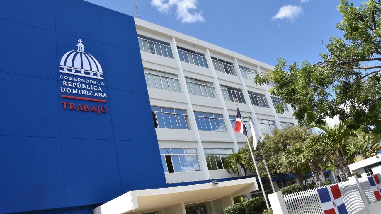 Ministerio de Trabajo anuncia posposición jornada de empleo por paso de tormenta tropical Ministerio de Trabajo anuncia posposición jornada de empleo por paso de tormenta tropical