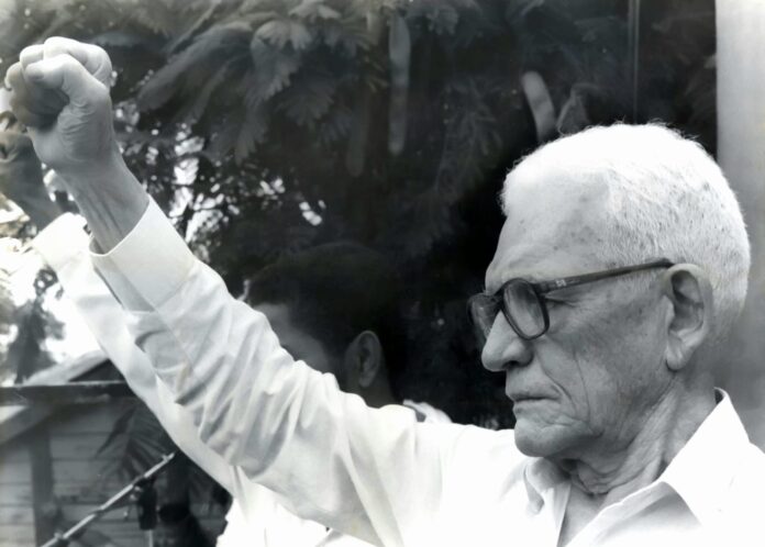 24 años del fallecimiento del profesor Juan Bosch