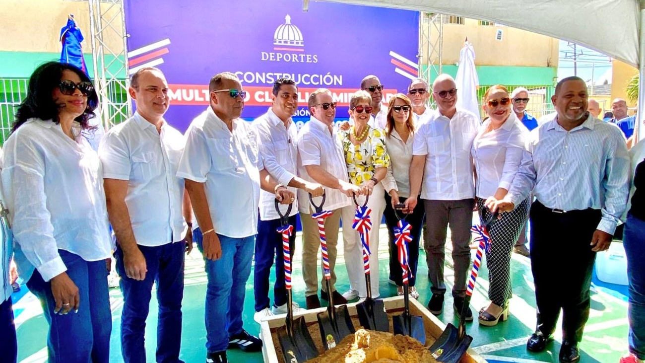 Ministros Kelvin Cruz y José Ignacio Paliza dan inicio a la construcción del Club Miramar en Puerto Plata Ministros Kelvin Cruz y José Ignacio Paliza dan inicio a la construcción del Club Miramar en Puerto Plata