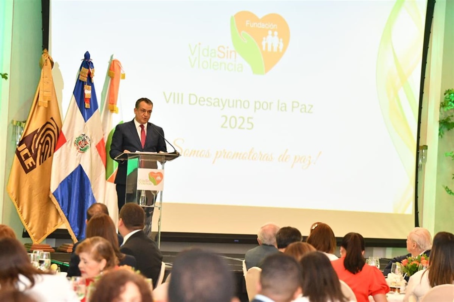 Presidente de la JCE llama a ejercer masculinidad responsable y educar sin violencia Presidente de la JCE llama a ejercer masculinidad responsable y educar sin violencia