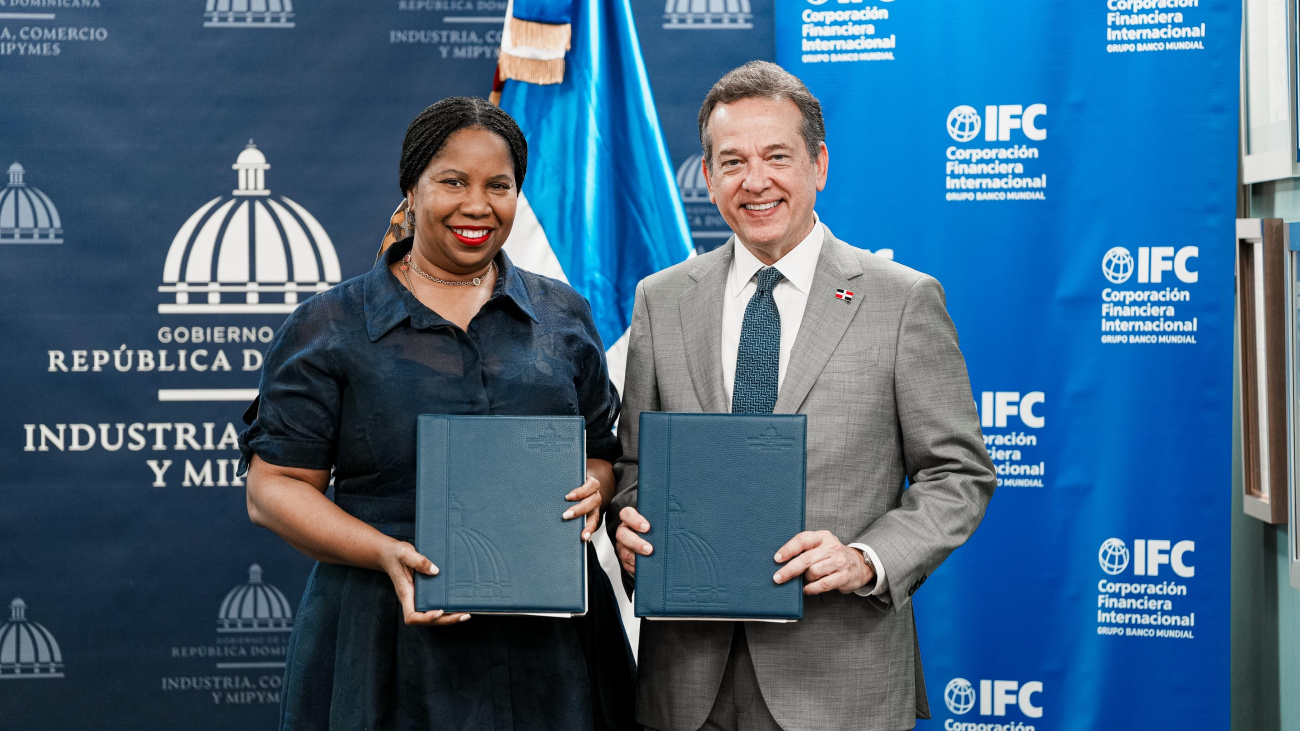 MICM e IFC firman acuerdo para impulsar inversión extranjera sostenible en sectores de alto valor agregado
