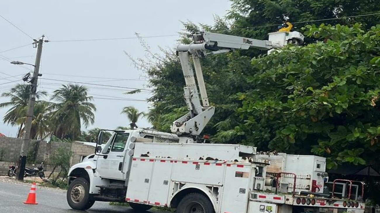 Sistema de distribución eléctrica mantuvo estabilidad histórica durante el paso de la tormenta Melissa Sistema de distribución eléctrica mantuvo estabilidad histórica durante el paso de la tormenta Melissa