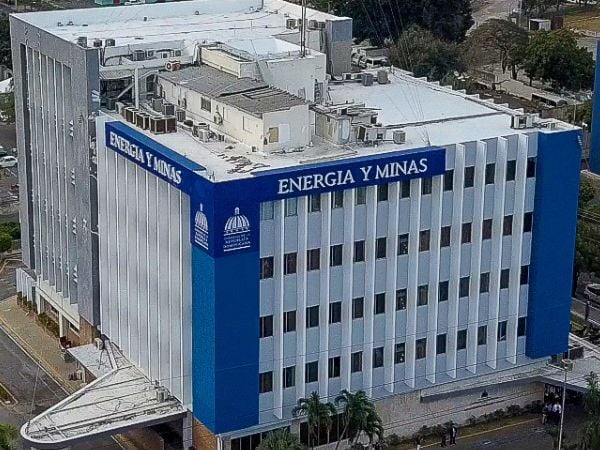 Energía y Minas investiga incidente en mina de Cormidom en Maimón Energía y Minas investiga incidente en mina de Cormidom en Maimón