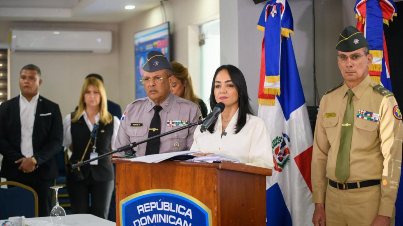 Interior y Policía refuerza seguridad con 4,000 nuevos agentes y despliegue nacional de “Garantía de Paz 2.0” Interior y Policía refuerza seguridad con 4,000 nuevos agentes y despliegue nacional de “Garantía de Paz 2.0”