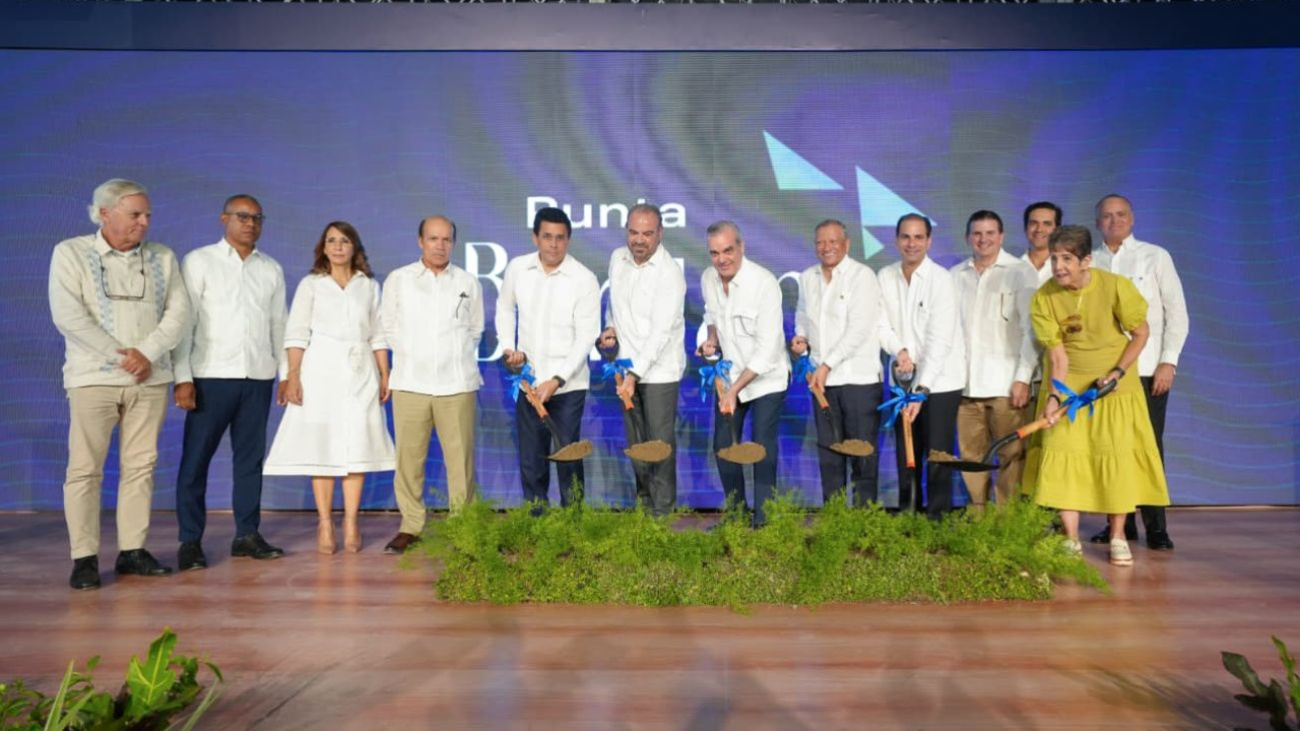 Presidente Abinader inicia trabajos de construcción de Hotel Meliá Bergantín Beach y destaca relanzamiento turístico de Puerto Plata Presidente Abinader inicia trabajos de construcción de Hotel Meliá Bergantín Beach y destaca relanzamiento turístico de Puerto Plata