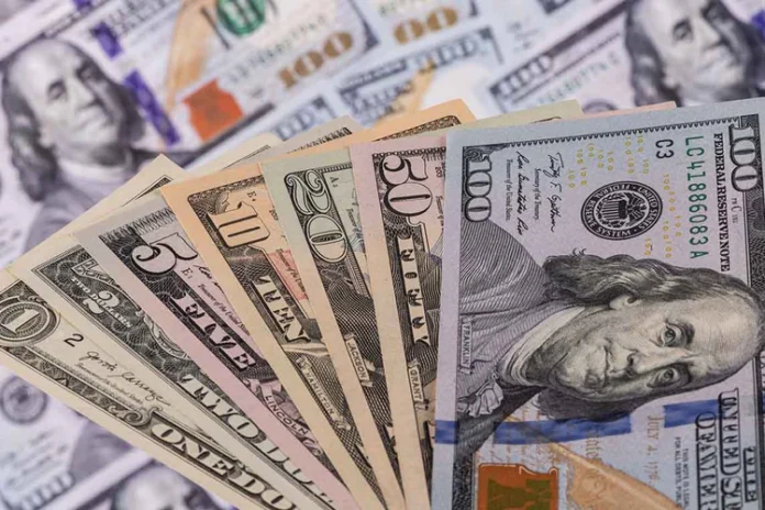 l dólar se acerca nuevamente a los RD$64 por uno en el mercado local l dólar se acerca nuevamente a los RD$64 por uno en el mercado local