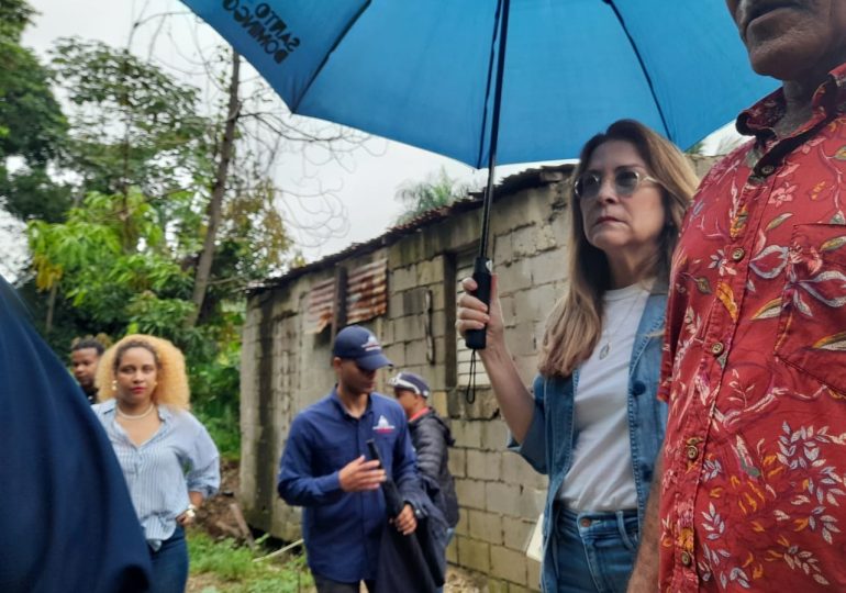 Carolina Mejia supervisa los puntos críticos de la ciudad ante el paso de tormenta Melissa Carolina Mejia supervisa los puntos críticos de la ciudad ante el paso de tormenta Melissa