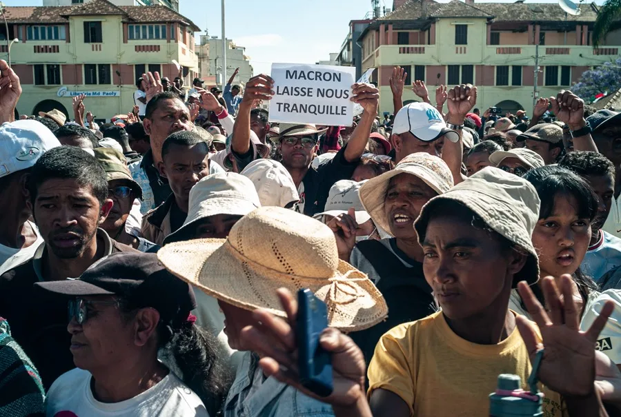 La generación Z celebra el golpe de Estado militar en Madagascar