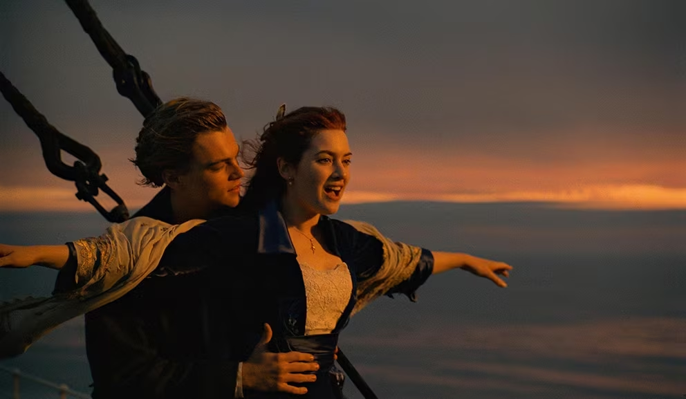“Titanic”: la razón por la que la escena donde Jack y Rose escupen por la borda iba a ser eliminada “Titanic”: la razón por la que la escena donde Jack y Rose escupen por la borda iba a ser eliminada