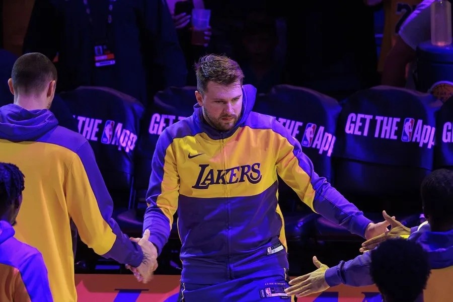 La NBA aprueba por unanimidad la venta de Los Angeles Lakers a Mark Walter La NBA aprueba por unanimidad la venta de Los Angeles Lakers a Mark Walter
