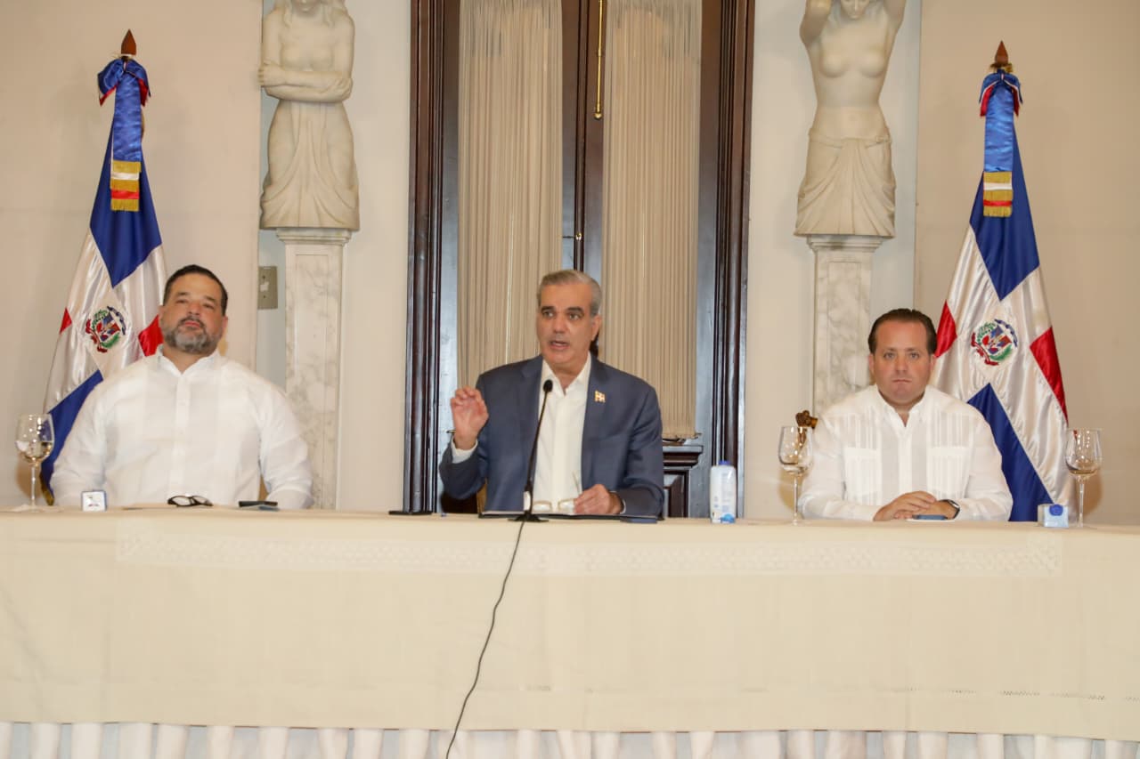 Presidente Abinader anuncia inicio titulación de más de 43 millones de metros cuadrados en Parque Nacional Los Haitises y Reserva Forestal