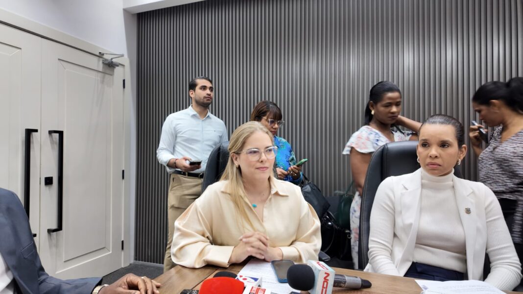 Diputada Carmen Ligia Barceló reabre debate sobre tope a la cesantía laboral Diputada Carmen Ligia Barceló reabre debate sobre tope a la cesantía laboral