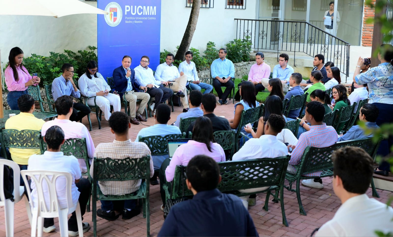 Abel Martínez exhorta a la juventud a ser partícipe de la construcción del futuro en RD