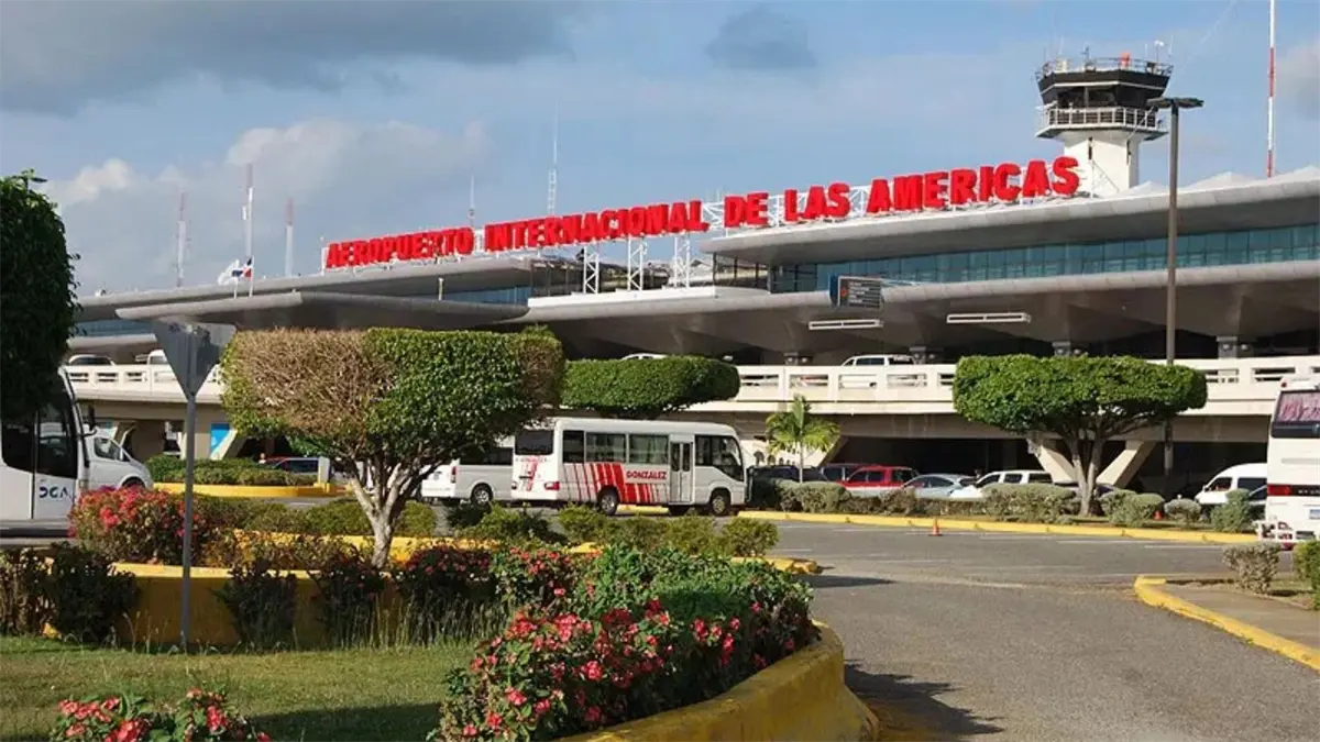 Aerodom asegura operaciones normales en el Aeropuerto Internacional de Las Américas pese a lluvias por la tormenta Melissa Aerodom asegura operaciones normales en el Aeropuerto Internacional de Las Américas pese a lluvias por la tormenta Melissa