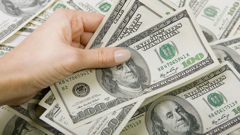 Dólar inicia la semana con ligera apreciación, según el Banco Central