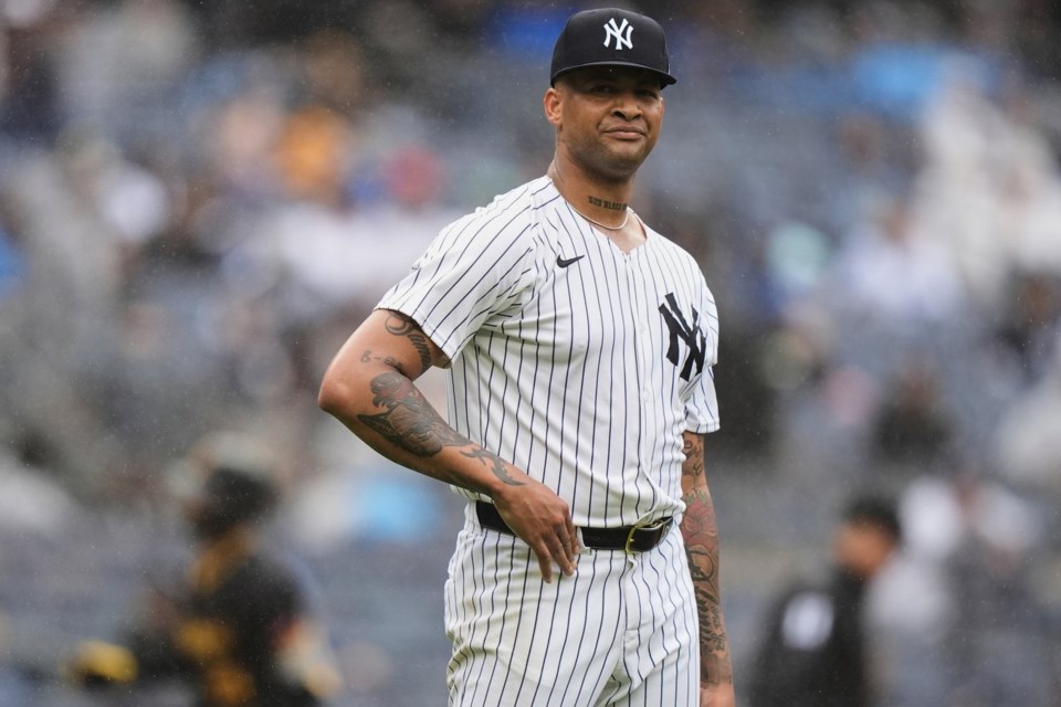 Luis Gil abrirá el Juego 1 por los Yankees en la Serie Divisional ante los Azulejos Luis Gil abrirá el Juego 1 por los Yankees en la Serie Divisional ante los Azulejos