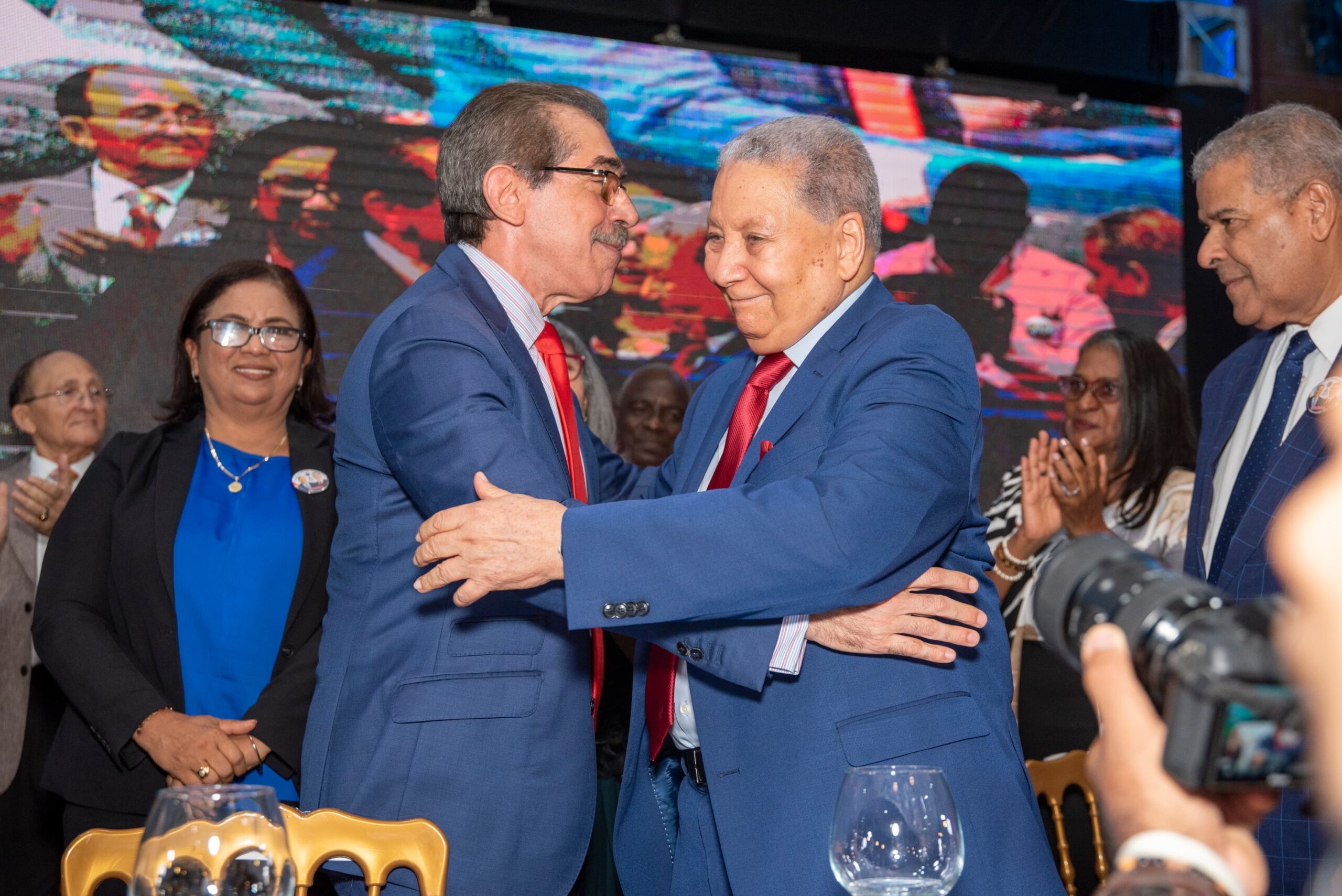 El coordinador General de Avance Academico doctor Julio Ravelo Astacio encabezó un acto de apoyo al próximo rector de la UASD, doctor Jorge Asjana David