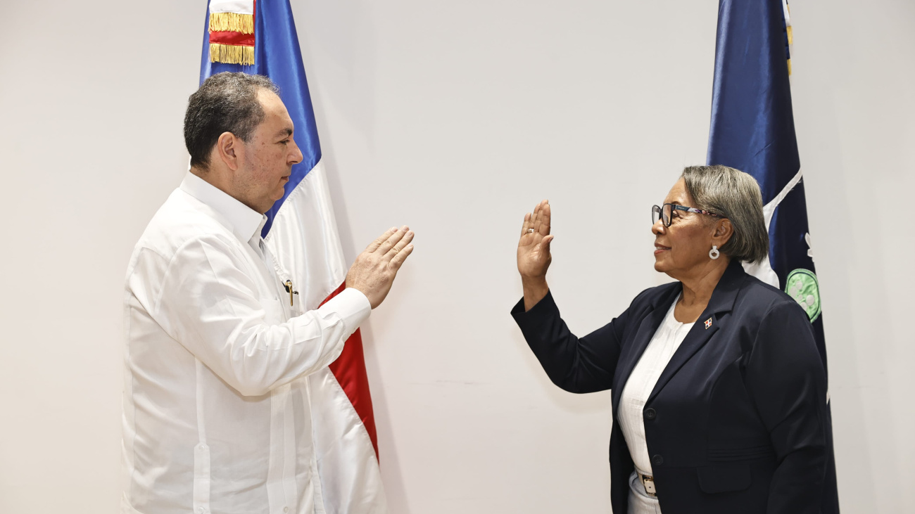 SNS juramenta nueva directora de Cuidados de Enfermería