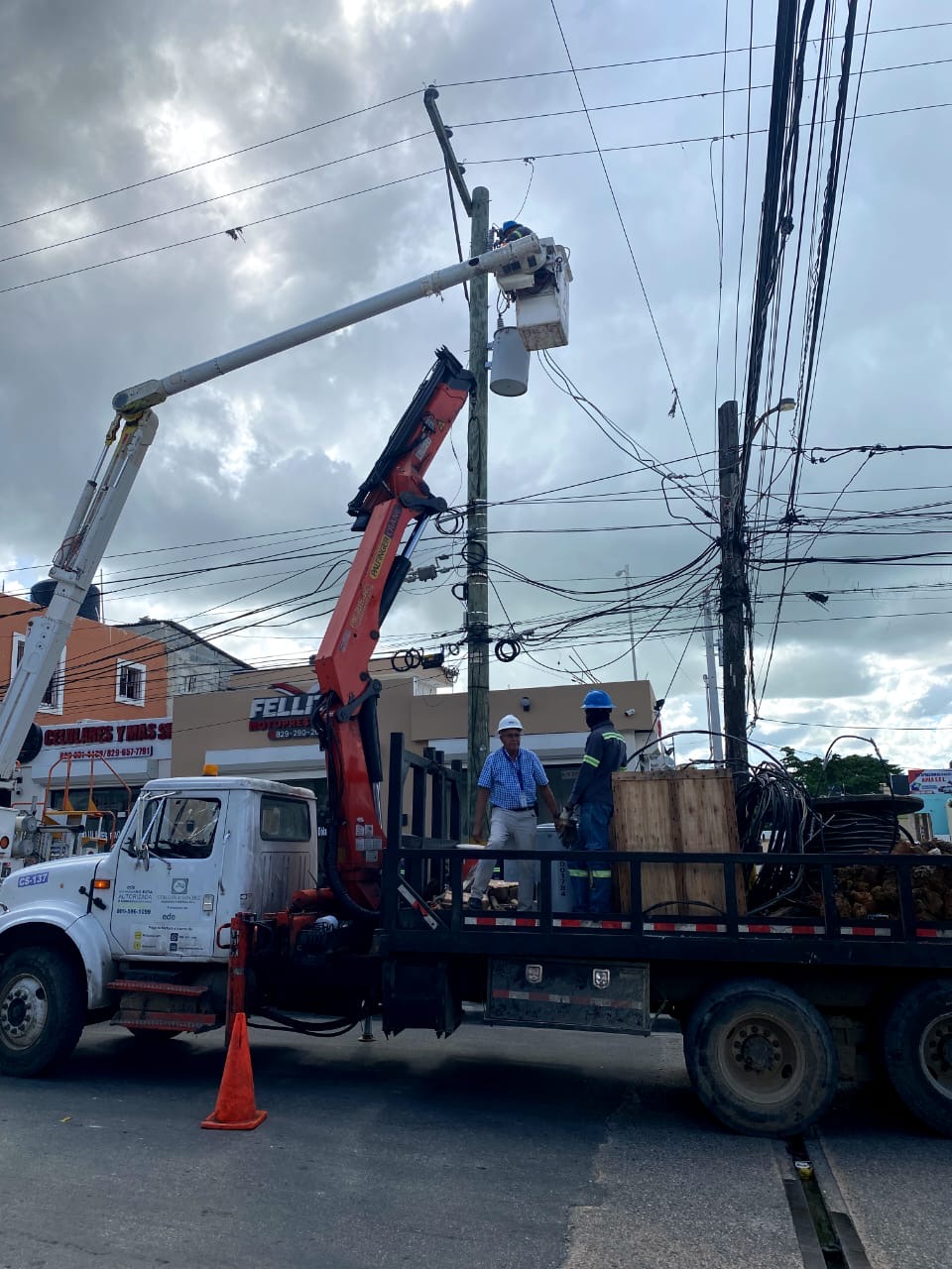 EDEESTE ejecuta intervención técnica en ocho sectores de La Altagracia para mejorar la calidad del servicio eléctrico EDEESTE ejecuta intervención técnica en ocho sectores de La Altagracia para mejorar la calidad del servicio eléctrico