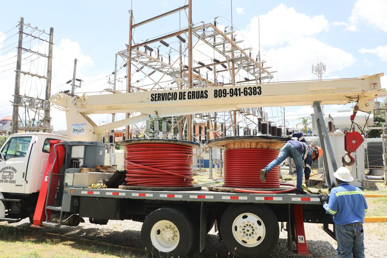 Edeeste inicia proyecto de rehabilitación de redes para mejorar la calidad del servicio en el sector Capotillo Edeeste inicia proyecto de rehabilitación de redes para mejorar la calidad del servicio en el sector Capotillo