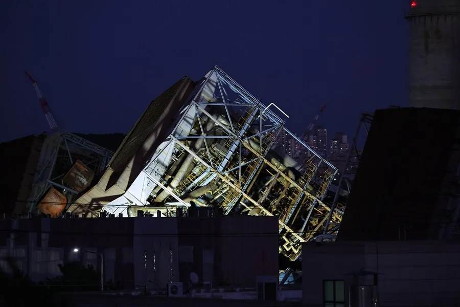 El presidente de Corea del Sur promete un castigo severo para los responsables del derrumbe de Ulsan