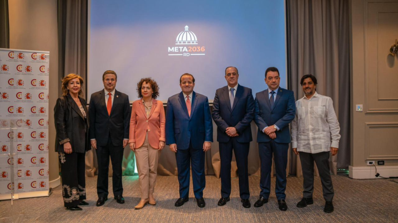 Ministro Paliza destaca aumentos salariales históricos, avances en transparencia y fortaleza de la relación España–RD Ministro Paliza destaca aumentos salariales históricos, avances en transparencia y fortaleza de la relación España–RD