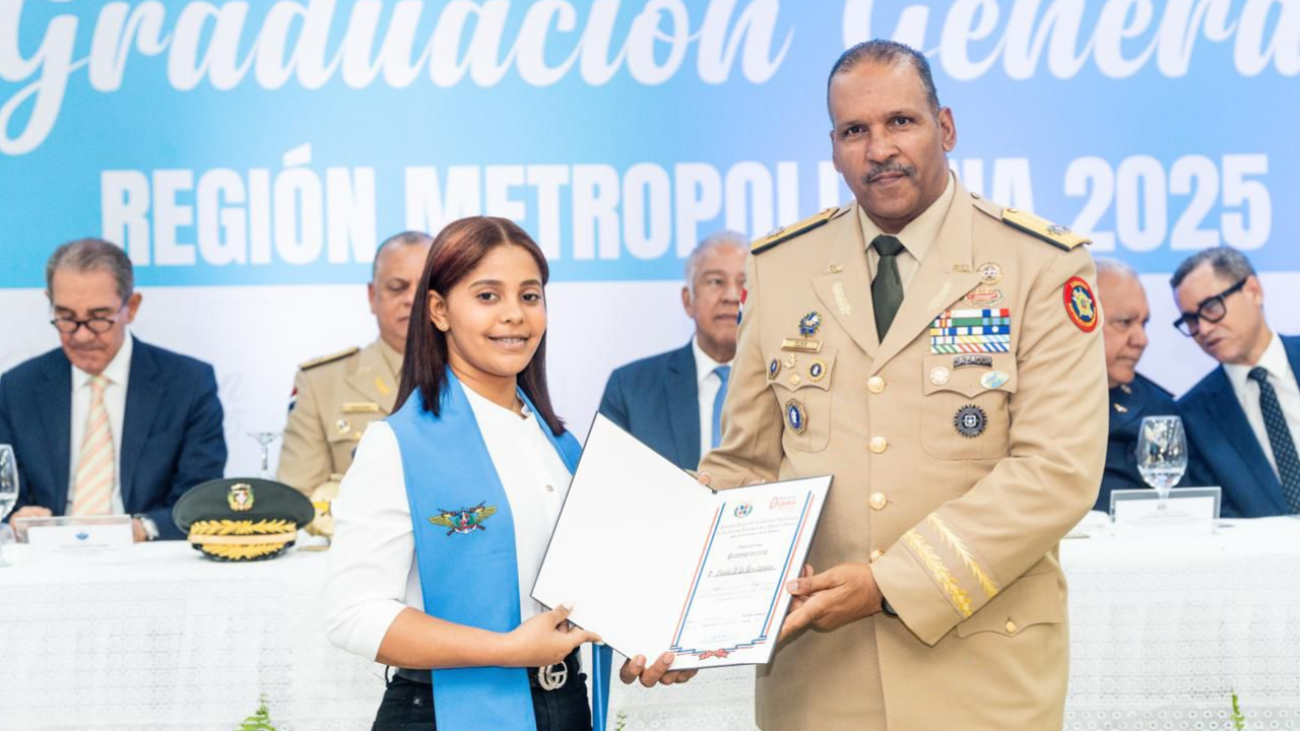 Ministerio de Defensa entrega al país 46,799 nuevos técnicos a través de las Escuelas Vocacionales