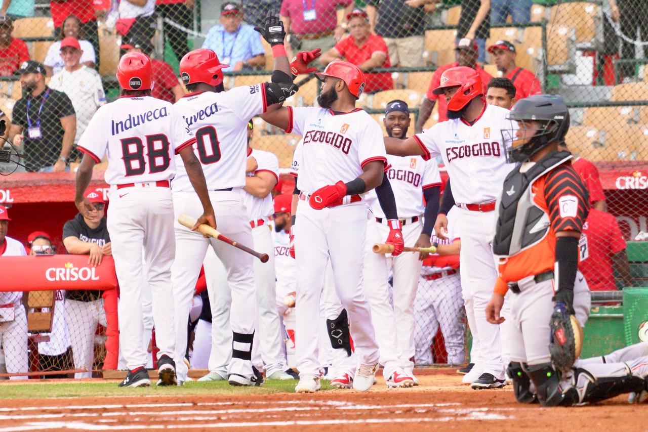 Con jonrones de Maldonado, Franchy y Yamaico Leones superan a Toros