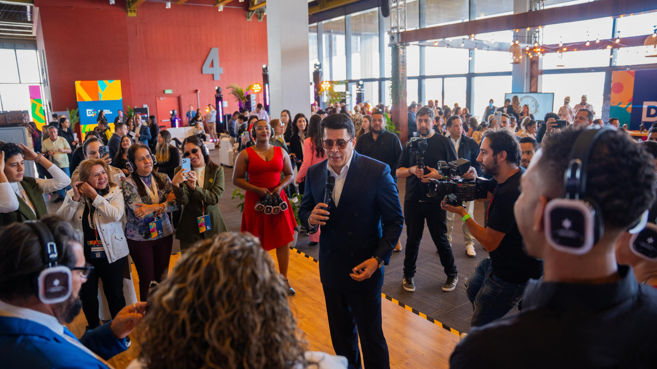 El ministro David Collado lanza en Colombia la plataforma “Conoce el Paraíso” El ministro David Collado lanza en Colombia la plataforma “Conoce el Paraíso”