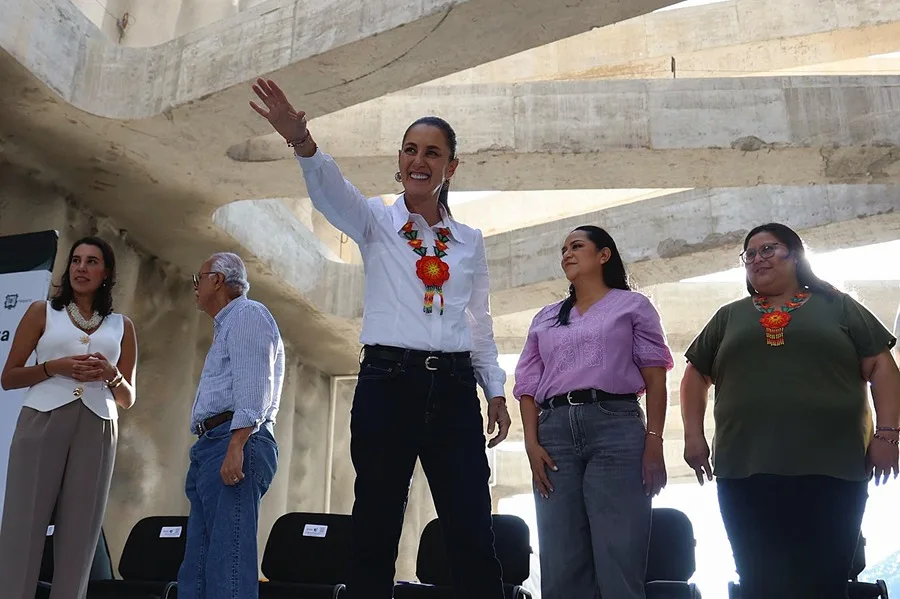 Sheinbaum revela que una decena de personas resguarda su seguridad y «sin parafernalias» Sheinbaum revela que una decena de personas resguarda su seguridad y «sin parafernalias»