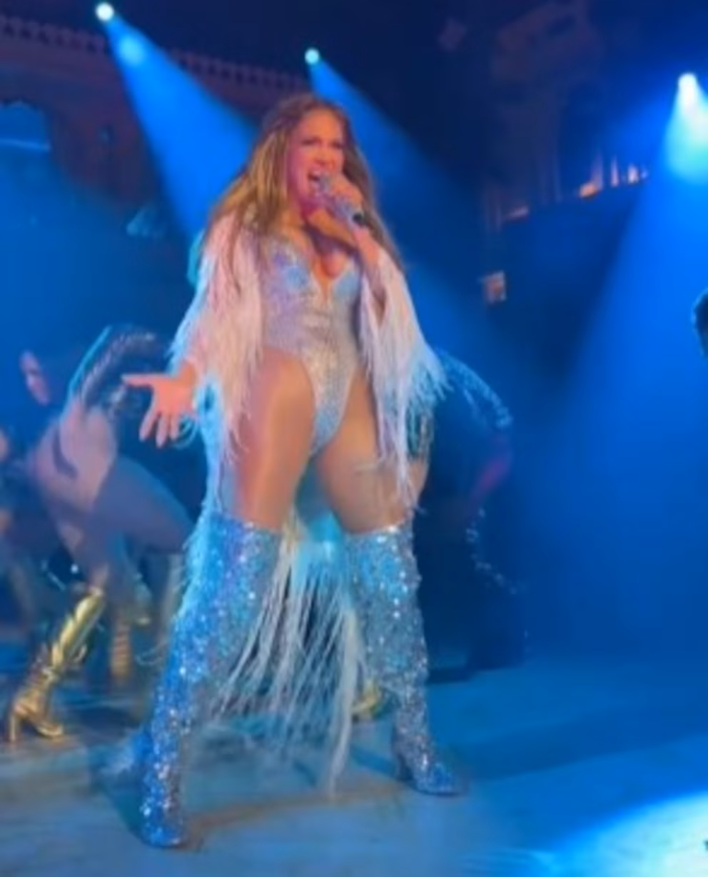 Jennifer Lopez fue contratada por una multimillonaria pareja en India para amenizar su boda