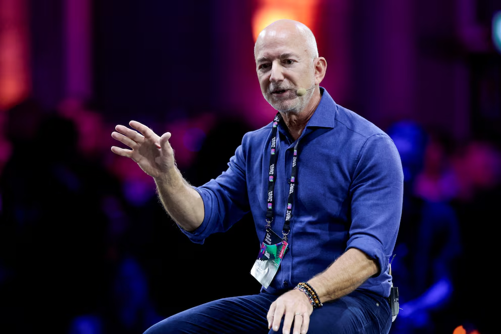 Jeff Bezos reveló cuál es el único tipo de trabajador que la inteligencia artificial nunca podrá reemplazar