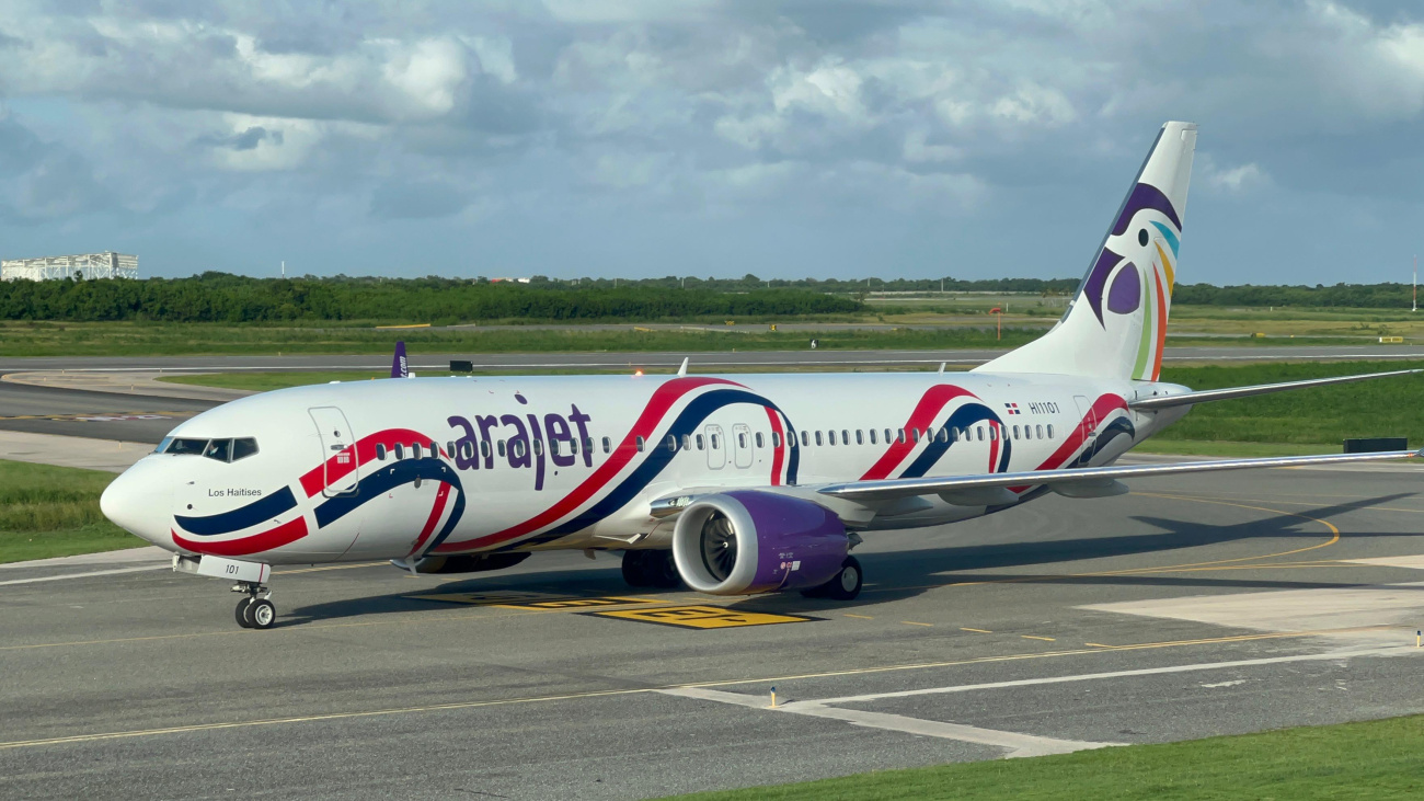 Gobierno dominicano y Arajet disponen vuelos gratuitos para repatriar a ciudadanos afectados por el huracán Melissa en Jamaica