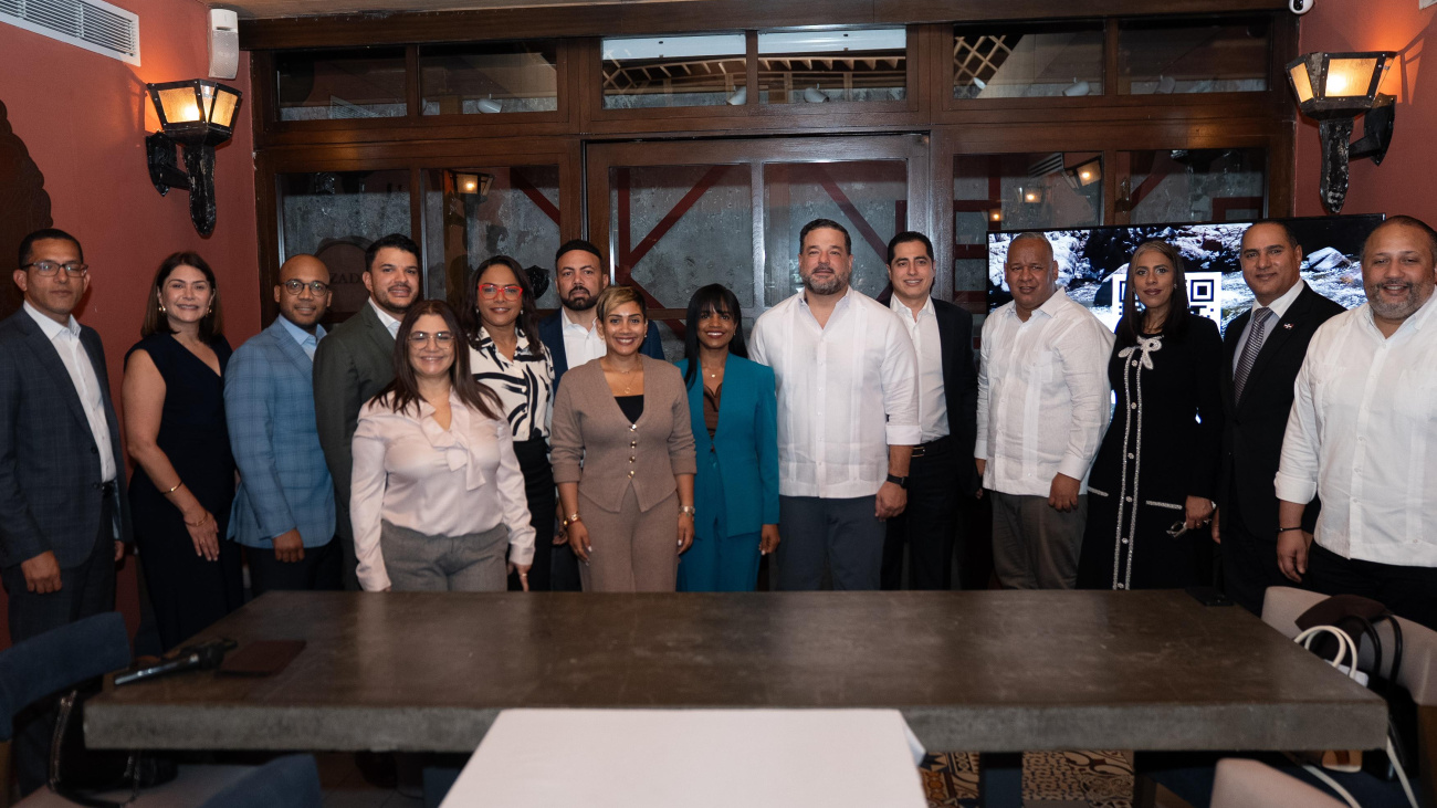 Ministro Paíno Henríquez destaca avances en agua, fiscalización y protección ambiental durante su participación en La Mesaza de GALA Media Group