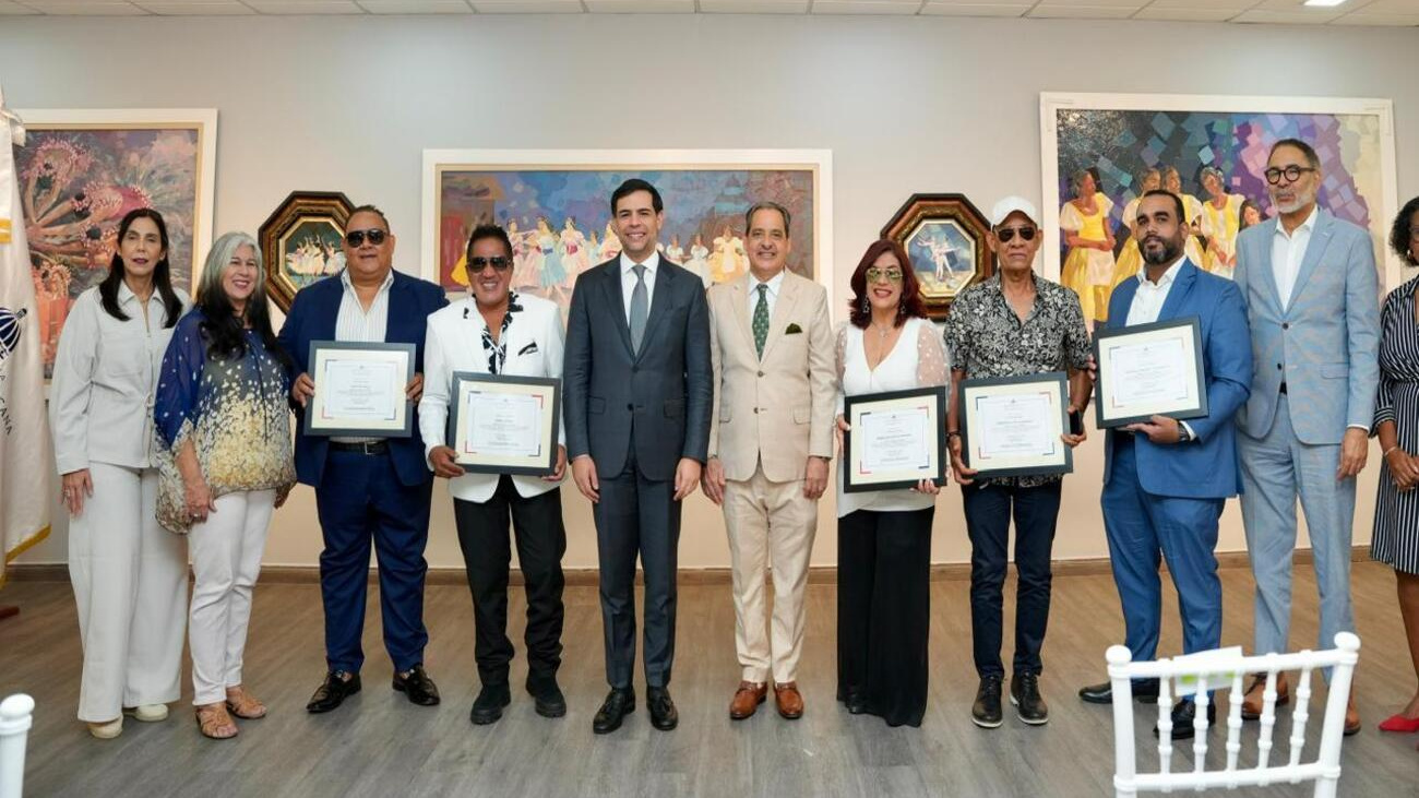 Ministerio de Cultura inmortaliza a seis íconos del merengue en galería permanente