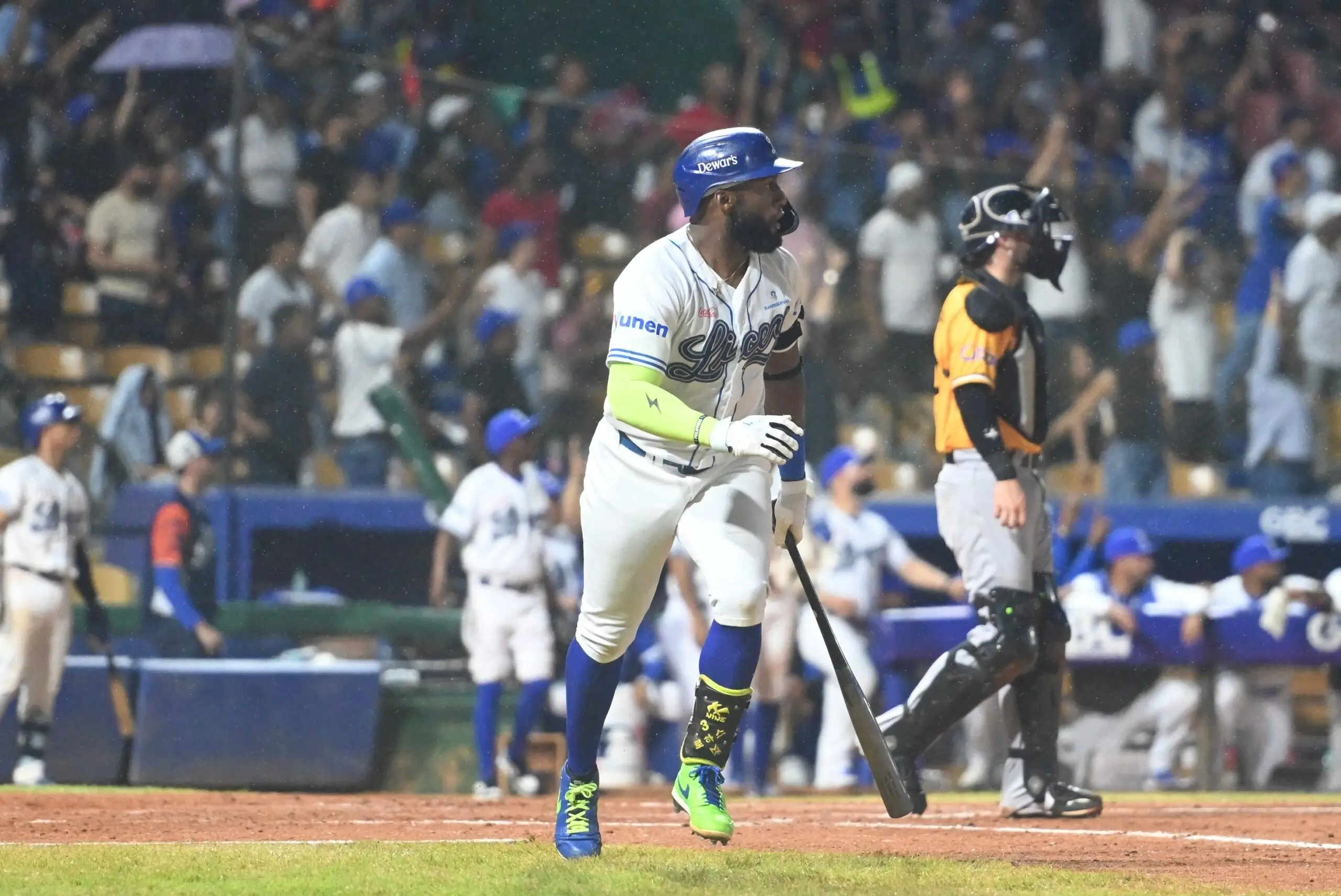 ¡Reaccionan! Tigres derrotan a las Aguilas en víspera de su aniversario 118; Mel Rojas apoya con grand slam