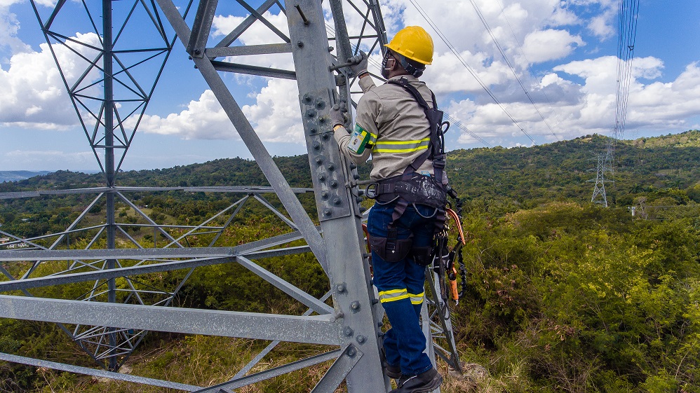 Energía y Minas restablece el 100 % de la generación tras apagón nacional