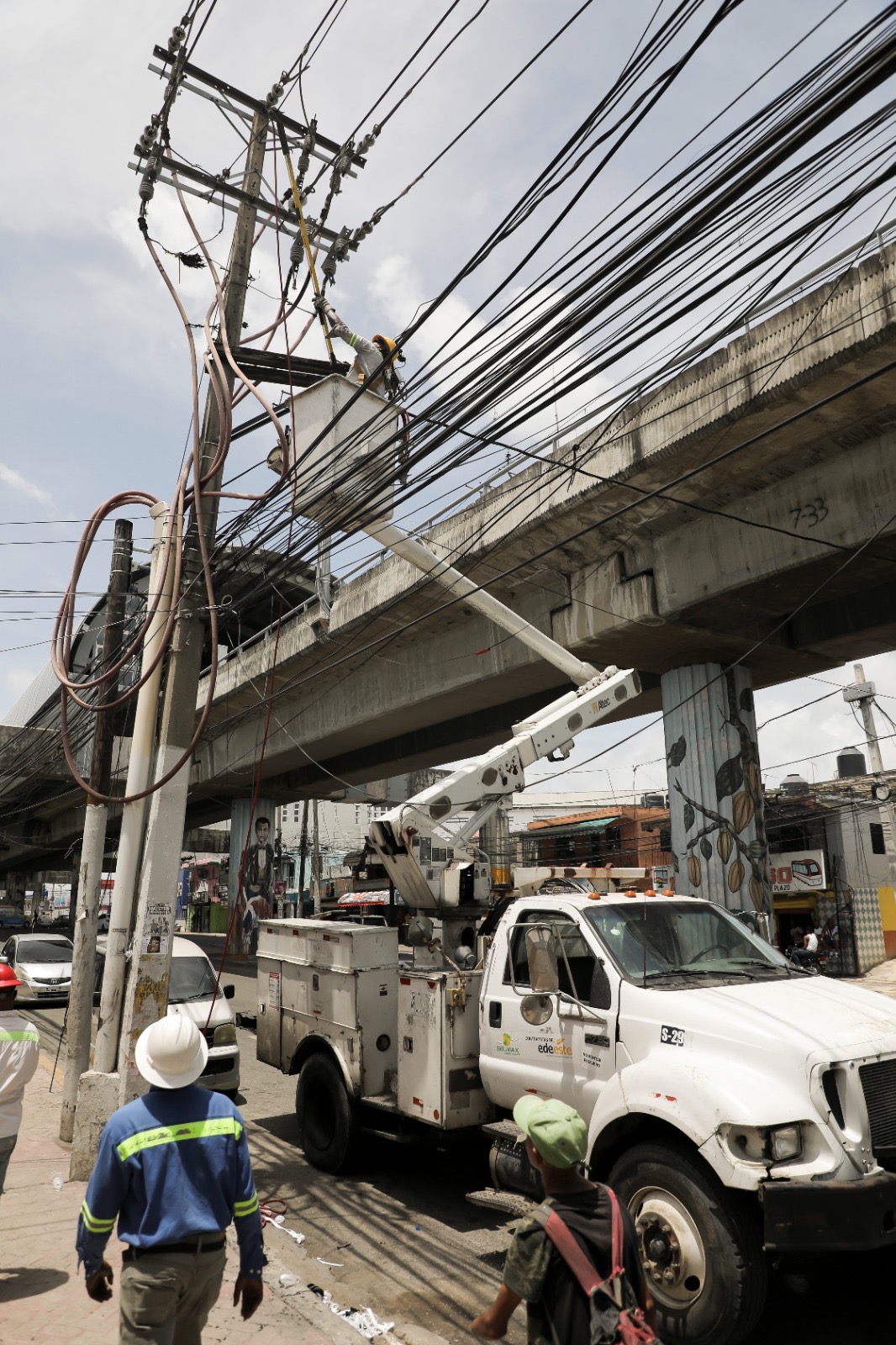 Edeeste realizará descarga de circuitos impactará positivamente a clientes en diversos sectores de Santo Domingo Norte Edeeste realizará descarga de circuitos impactará positivamente a clientes en diversos sectores de Santo Domingo Norte